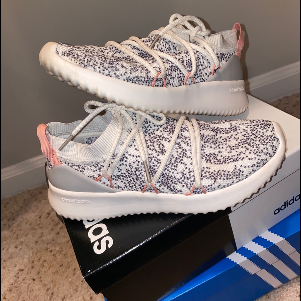 Women’s Ultimamotion Adidas White & Grey Shoes